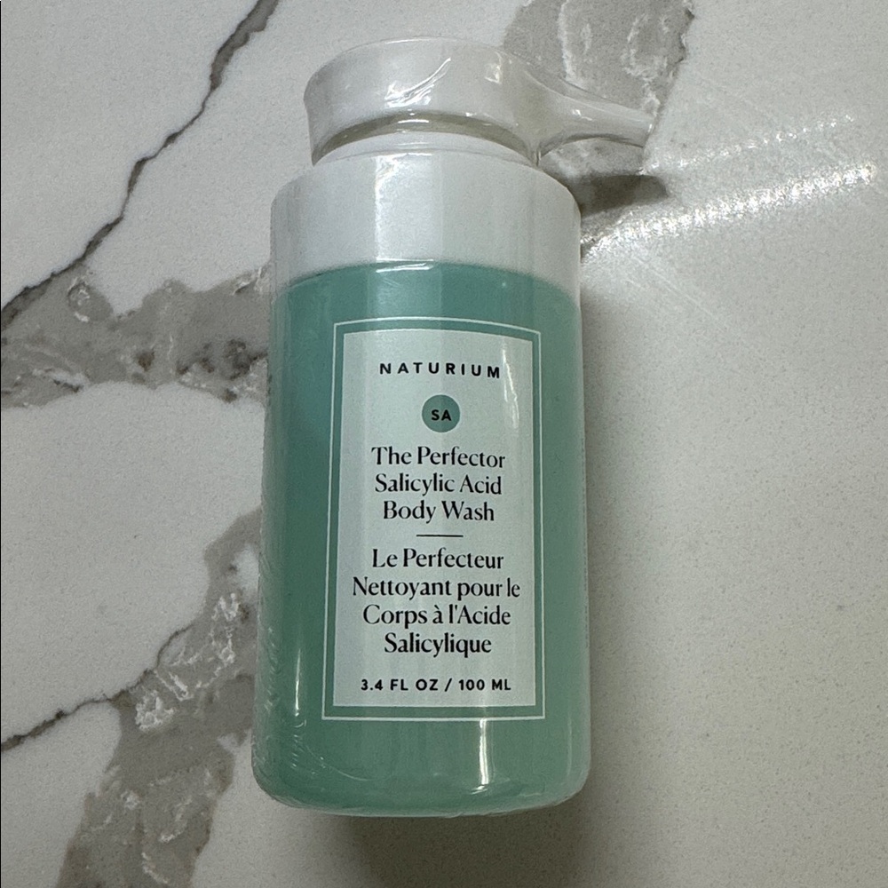 🌸5/$25🌸 Naturium the perfector salicylic acid body wash